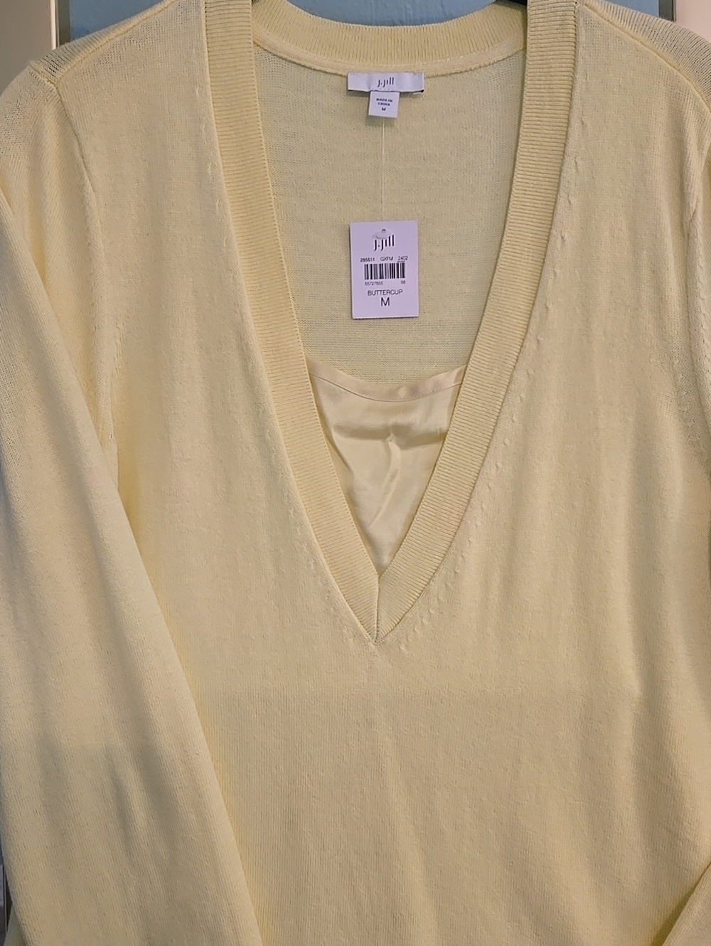 J. Jill Soft Buttercup Yellow V-Neck Long Sleeve Lightweight Sweater.